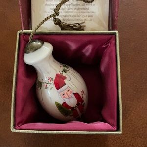 Ne’Qwa Art Nutcracker Santa Christmas ornament in original box RARE